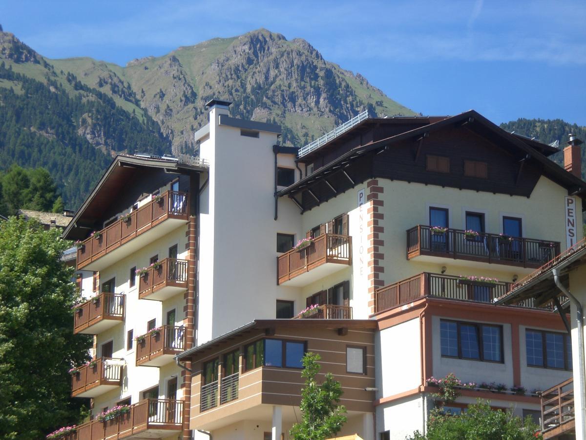 Albergo Pensione Serenetta Varena Exterior foto